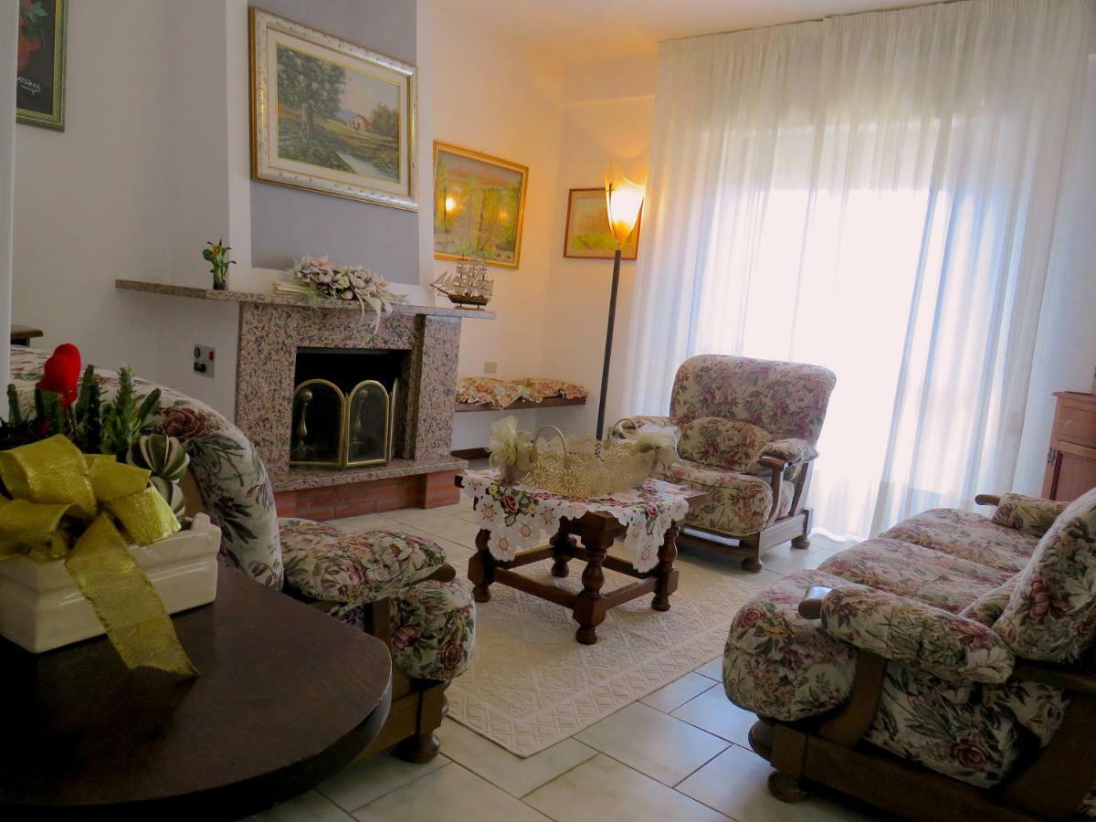 Grazia Appartamento Family Barga Exterior photo